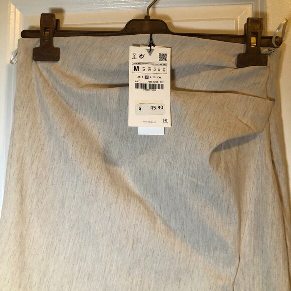 Zara Midi with Side Slit and Asymmetrical Ruching Skirt Size M NWT - Picture 3 of 10